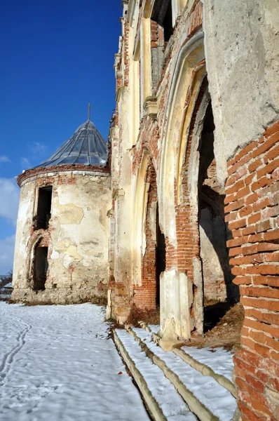 Le rovine di Banffy Castle a Bontida, Cluj Napoca, Romania — Foto Stock