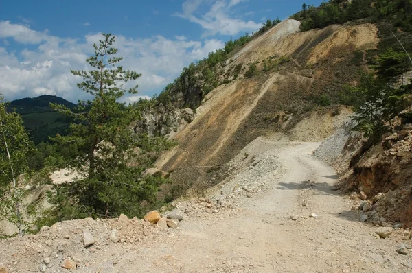 altın madeni açık kuyu kazı, rosia montana, Romanya