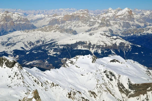 Dolomiti góry zimą, ośrodek narciarski we Włoszech — Zdjęcie stockowe