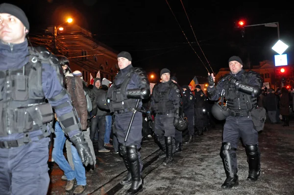 Special unit policemans against protesters — Stock Photo, Image
