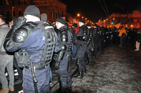 Special unit policemans against protesters — Stock Photo, Image