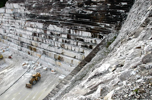 白い大理石、ruschita、ルーマニアの採石場 — ストック写真