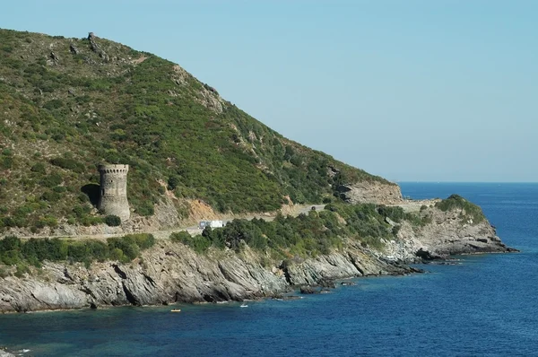 Genoese tower on the Corsican coastline — Stockfoto