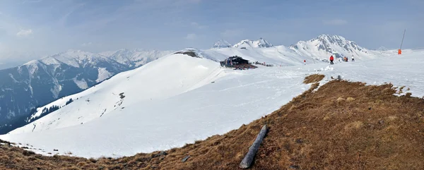 Panorama delle stazioni sciistiche nelle Alpi austriache — Foto Stock