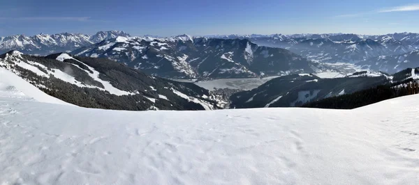 Panorama delle stazioni sciistiche nelle Alpi austriache — Foto Stock