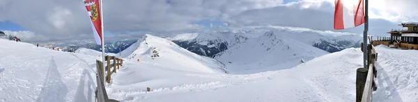 Гірськолижний курорт panorama у регіоні Австрійські Альпи — стокове фото
