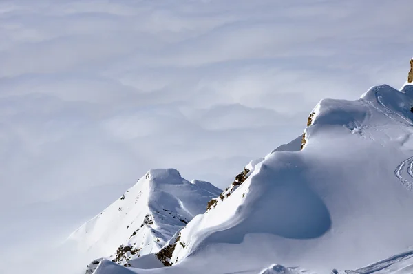 Beautiful snow covered mountain ridge in the Austrian Alps — Stock Photo, Image