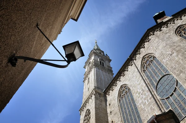 Igreja gótica, detalhes arquitetônicos em Salzburgo, Áustria — Fotografia de Stock