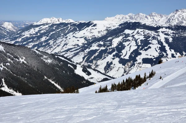 Síterület Zell am lásd, osztrák Alpokban a téli — Stock Fotó