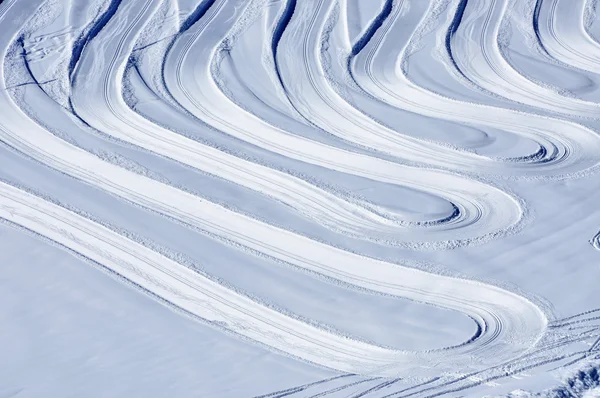 Pistas de esquí de fondo en los Alpes, ideales para el fondo — Foto de Stock