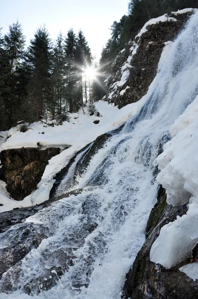 Rachitele vattenfall i Transsylvanien, Rumänien — Stockfoto