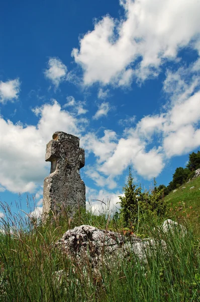 Stone cross in the outdoors — Stock Photo, Image