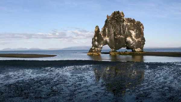 Gergedan şeklinde kaya — Stok fotoğraf