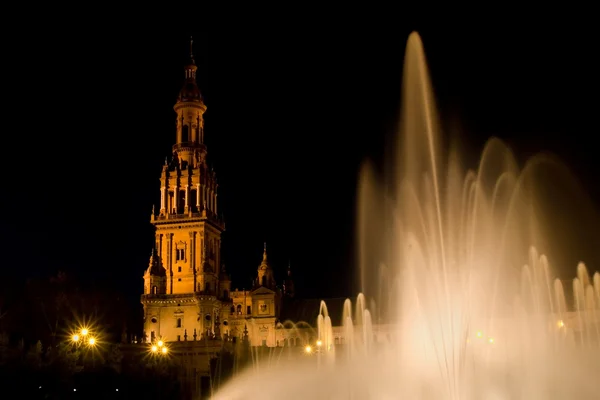 塞维利亚西班牙广场的喷泉 — 图库照片