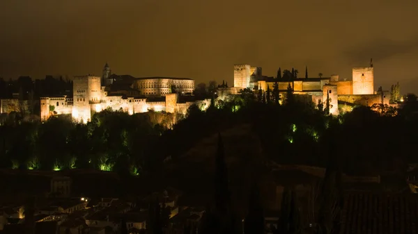 La Alhambra de noche — Foto de Stock
