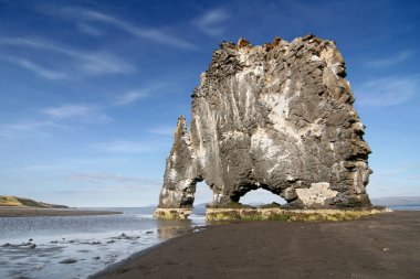 Hvitserkur rock formation clipart