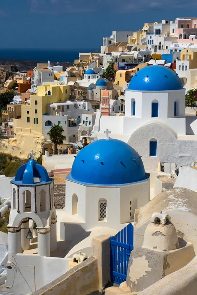 Churches and houses of Oia — Stock Photo, Image