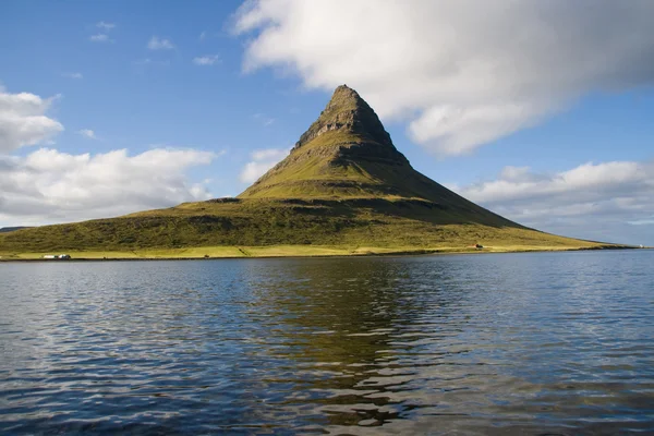 Volcán extinto en Islandia — Foto de Stock