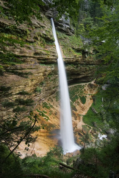 Lägre pericnik vattenfall — Stockfoto