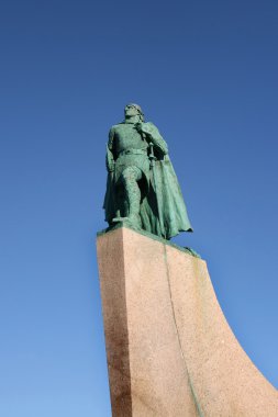 Statue of Leif Eriksson clipart