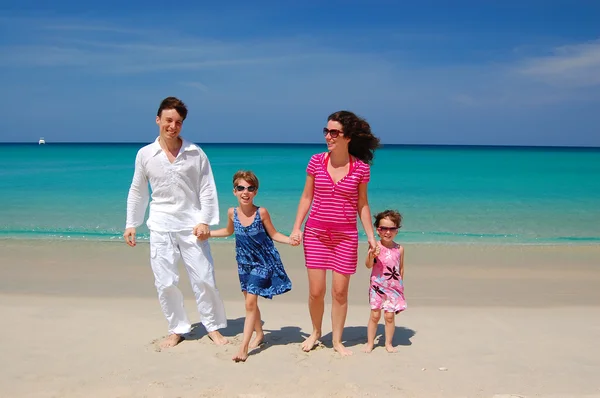 Vacanza al mare in famiglia, estate — Foto Stock