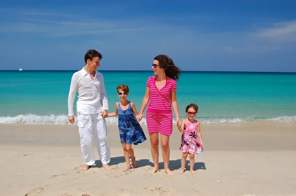 家族のビーチの休暇、夏 — ストック写真