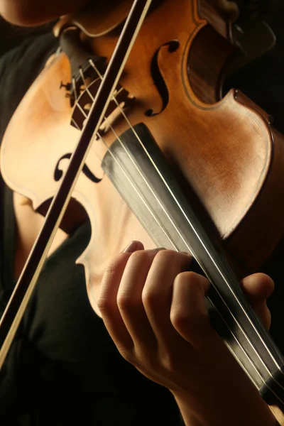 Violin playing — Stock Photo, Image