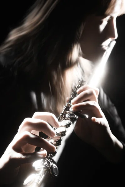 Müzisyen icracı flüt çalmaya — Stok fotoğraf