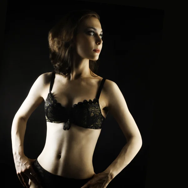 Sexy Frau in schwarzen Dessous — Stockfoto