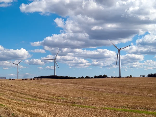 Nowoczesne alternatywne źródła energii — Zdjęcie stockowe