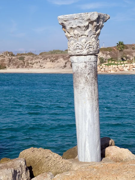 Korinthische griechisch ionische römische klassische Marmorsäule — Stockfoto