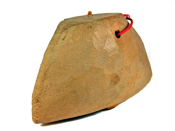 Χειροποίητα ξύλινα αφρικανική κουδούνι που απομονωθεί — Φωτογραφία Αρχείου