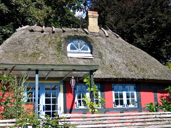 Датский традиционный дом в Дании — стоковое фото