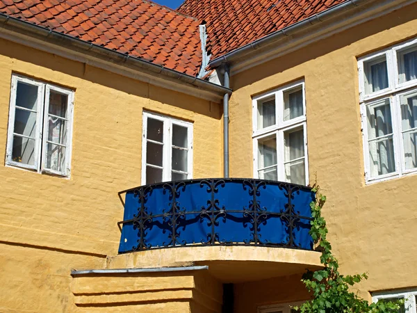 Klassieke balkon - romeo en juliet stijl — Stockfoto