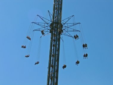 Giant merry-go-round chairoplane clipart