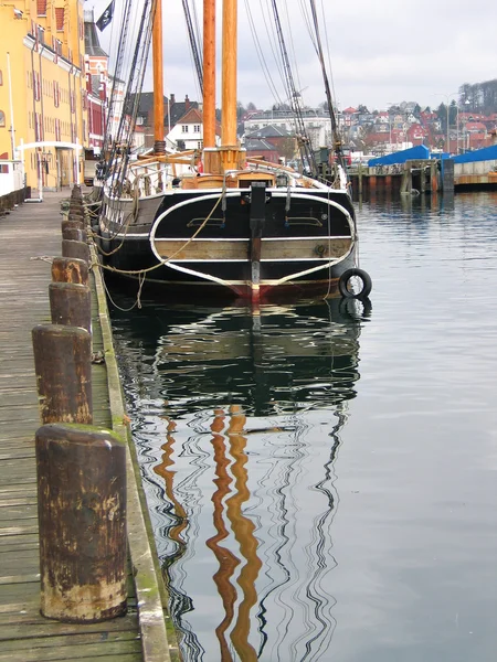 Hagyományos, fából készült magas vitorlás hajó — Stock Fotó