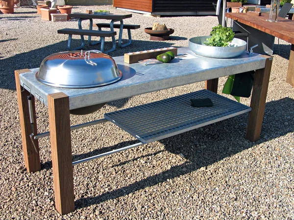Cucina all'aperto barbecue grill — Foto Stock