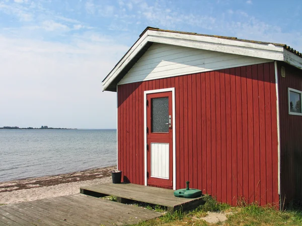 Pequena bela casa de verão — Fotografia de Stock