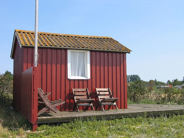 Schattige kleine zomerhuis — Stockfoto