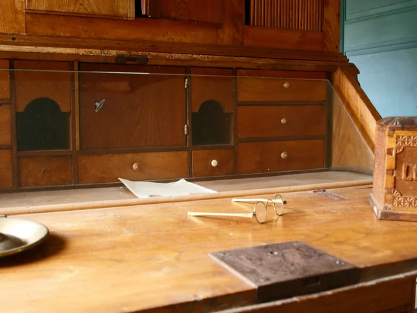 Segreteria antica scrivania di studio — Foto Stock