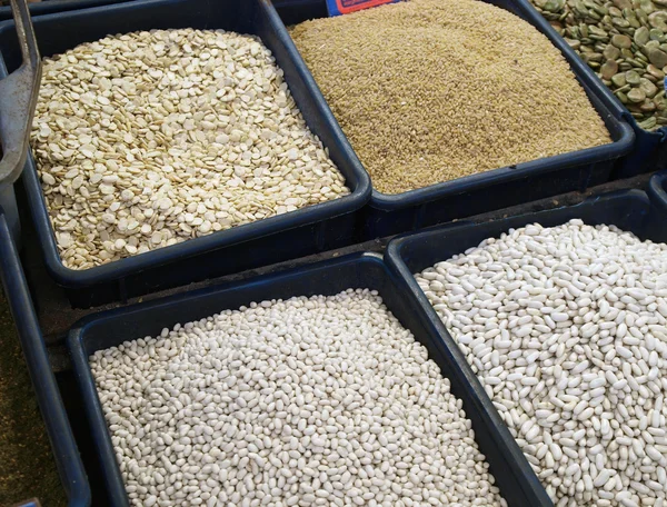 乾燥豆類と豆の市場の表示 — ストック写真