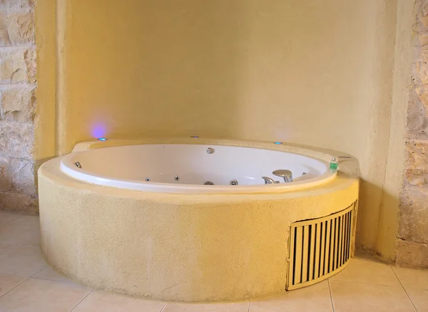 Bathtub jacuzzi in a modern batroom — Stock Photo, Image