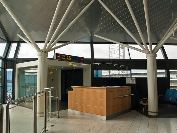 Aeroporto Check-in balcão portão — Fotografia de Stock
