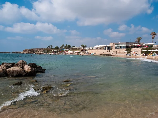 Літній пляжний курорт Cessarea Ізраїлю — стокове фото