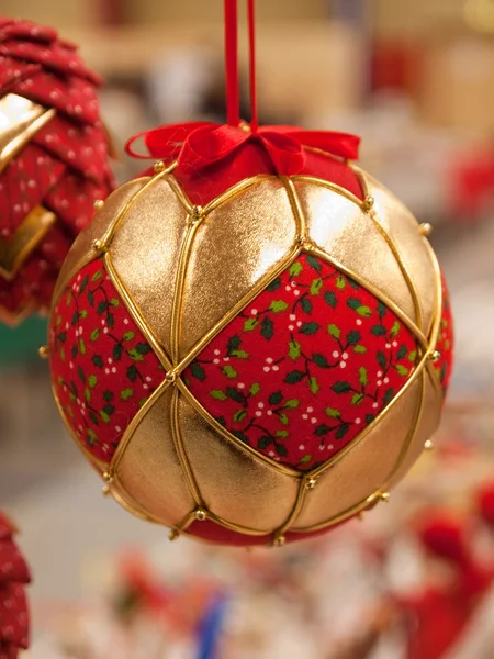 創造的なクリスマスの装飾ボール — ストック写真