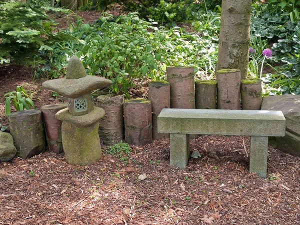 Mooie Japanse tuin romantische zithoek — Stockfoto