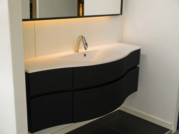 Modern contemporary designer bathroom — Stock Photo, Image
