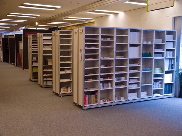 Bibliotheek van catalogi en brochures — Stockfoto