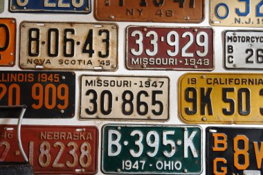 Vintage American cars number plates clipart