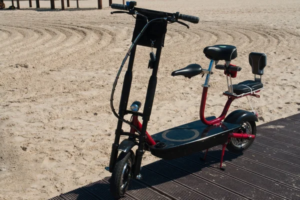 Современный электрический велосипед — стоковое фото